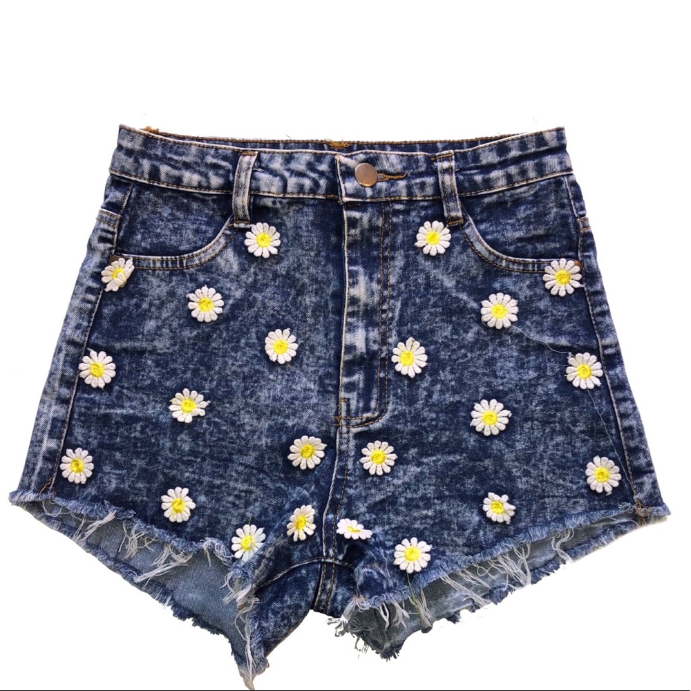 Daisy high waisted denim shorts Small